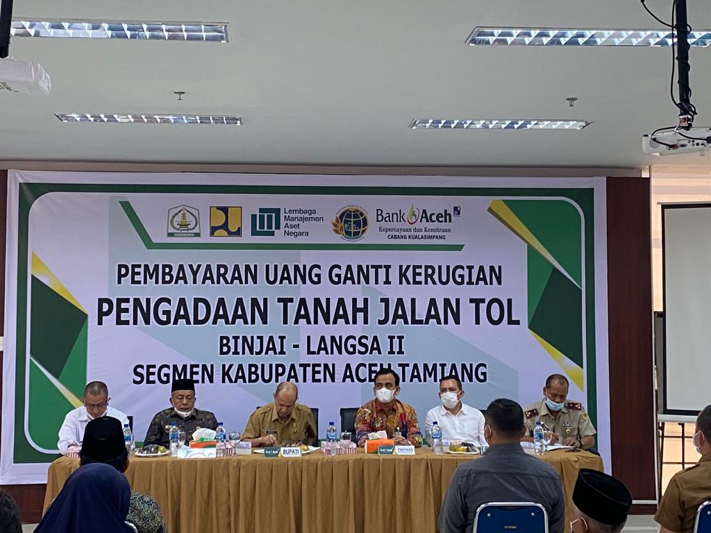 Bupati Aceh Tamiang, Ketua DPRK Tamiang, Kepala BPN Aceh Tamiang, PPK Tol Binjai-Langsa[Foto/3ndrik]