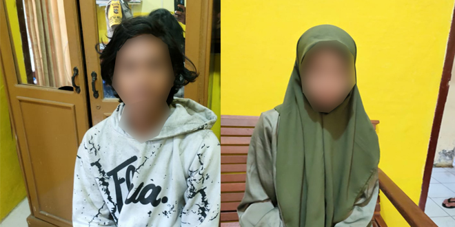 Dua pasangan mesum yang ketangkap warga di Rukoh, Banda Aceh saat diamaan kantor Polisi, Sabtu (18/6/2022) [Foto/Ist]