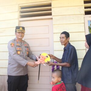 Warga Kurang Mampu Dari Aceh Jaya Terima Rumah Layak Huni