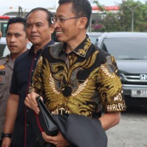 Kapolresta DS Sambut Wakapoldasu Di Bandara KNIA