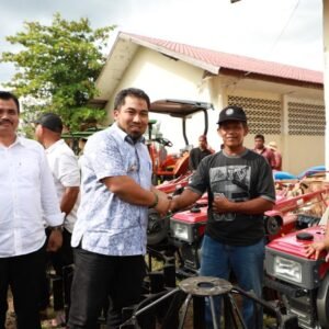 Aceh Besar Terima Puluhan Alsintan, Pj Bupati Terus Upayakan