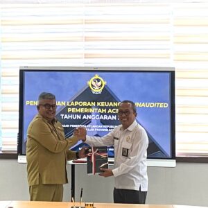 Sekda Serahkan Laporan Keuangan Pemerintah Aceh Tahun 2022 kepada BPK RI