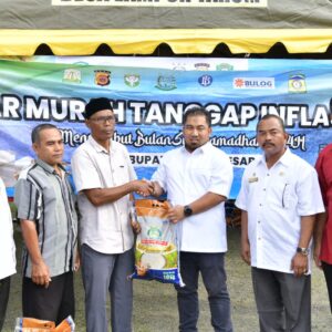 Pj Bupati Aceh Besar Hadiri dan Buka Pasar Murah Cot Keueng
