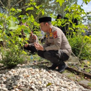 Kapolresta Banda Aceh Silaturrahmi Sekaligus Ziarahi Makam Abu Lam U