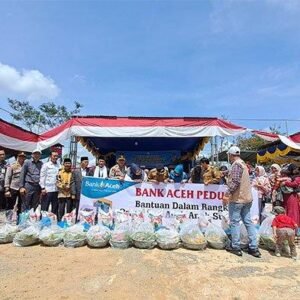 Bank Aceh Salurkan Paket Bahan Pokok Untuk Warga Aceh Tengah