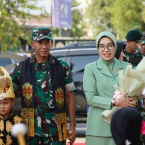 Pangdam IM dan  Ketua Persit KCK PD Kunker ke Yonif Raider 112/DJ Serta Kodim 0101/KBA