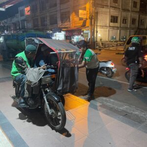 RAPI Banda Aceh Bagi-bagi Sahur Kepada Warga Membutuhkan