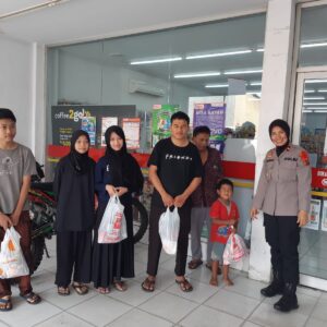 Peduli Sesama, Polresta Deli Serdang Berbagi Makanan Buka Puasa