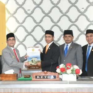 DPRK Banda Aceh Terima dan Setujui LKPJ Wali Kota