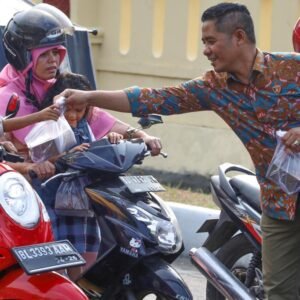 Lagi, Ditreskrimsus Polda Aceh Bagi-bagi Takjil