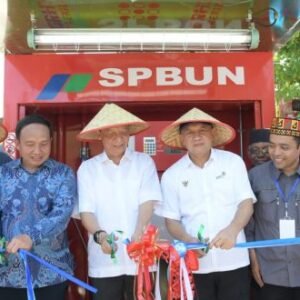 Didampingi Penjabat Gubernur, Menkop UKM Resmikan SPBUN Mon Ikeun