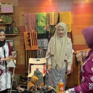Sukses Mencuri Perhatian, Produk Kerajinan Aceh Laris Manis di Expo HUT Dekranas