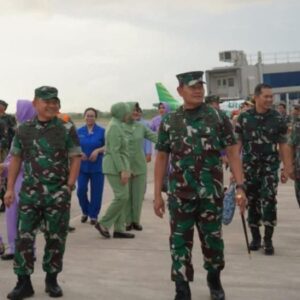 Buka Latsidarta Nusantara XLIII, Pangdam I/BB Dampingi Panglima TNI