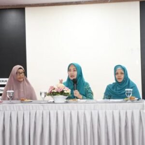 Pj Ketua PKK Aceh Dorong Masyarakat Aktif Dalam Pemberdayaan