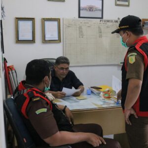 Kantor PT. CA Digeledah