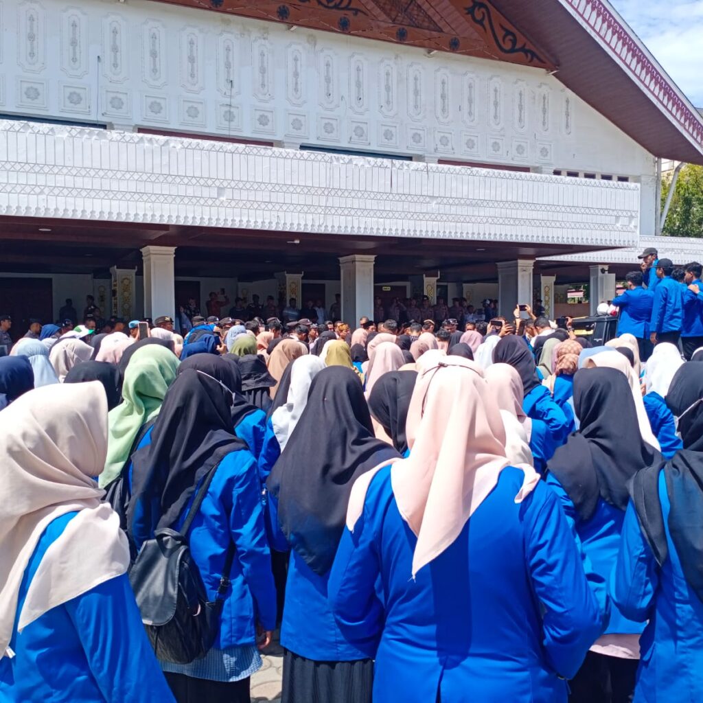 Mahasiswa Tolak Revisi Qanun LKS, Pertahankan Prinsip Syariah