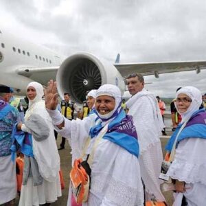 Calon Jamaah Haji Aceh saat berangkat Haji melalui Bandara SIM,[Foto/serambinews]