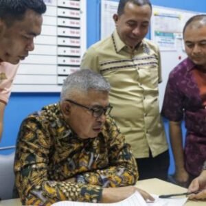 Bersama Anggota Komisi V DPRA, Sekda Aceh Pantau Pelayanan RSUDZA