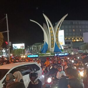 Lautan Manusia Padati Simpang 5 Jelang Pawai Takbir Keliling Idul adha 1444H