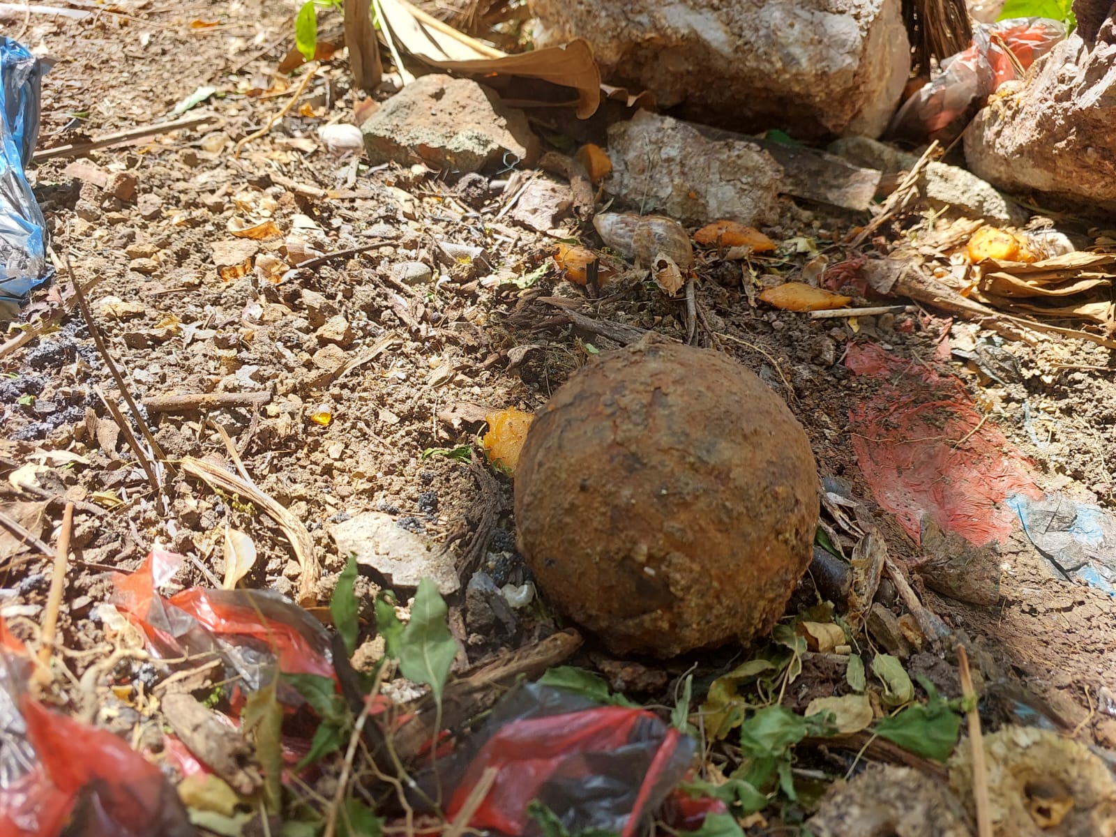 Benda diduga BOM Mortil yang ditemukan warga Pango, Banda Aceh, Selasa (20/6/2023) [Foto/HO Habanusantara]