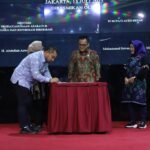 Menpan RB, H Abdullah Azwar Anas M.Si meresmikan MPP Aceh Besar bersama 13 MPP lainnya dari sejumlah provinsi di Indonesia di Aula Kementerian PAN-RB di Jakarta, Kamis (13/7/2023)