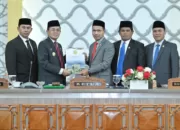 DPRK Banda Aceh Gelar Paripurna Penyampaian dan Penyerahan R-KUA PPAS 2024