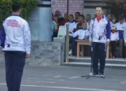 Penjabat Gubernur Aceh, Achmad Marzuki, saat menjadi Inspektur Upacara Peringatan Hari Olahraga Nasional (Haornas) ke-40 Tahun 2023, di Stadion Harapan Bangsa, Banda Aceh, Sabtu, (9/9/2023).