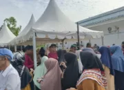 Warga Gampong Mulia Serbu Pasar Murah, Tersedia 1200 Paket