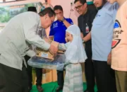 Pj Wali Kota Banda Aceh Berikan Perlengkapan Sekolah 105 Anak Yatim