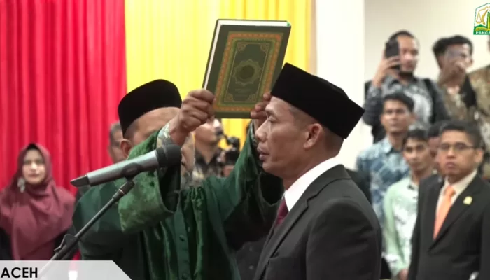 Zulfadli Resmi Dilantik Sebagai Ketua DPRA