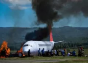 Tergelincir, Satu Unit Pesawat Terbakar Terbakar di Bandara SIM