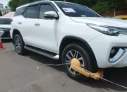 Tindakan Tegas Dishub Banda Aceh: Tujuh Mobil yang Parkir Sembarangan Digembok