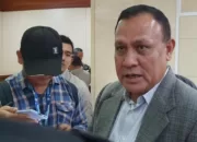 Jurnalis Diintimidasi saat Firli Bahuri Makan Durian di Aceh