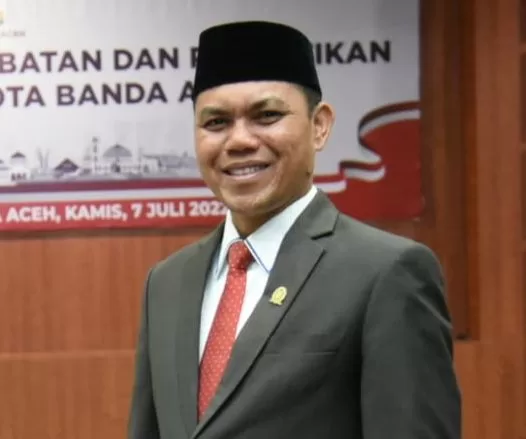 Wakil Ketua DPRK Banda Aceh Isnaini Husda