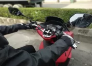 Kaca Spion pada Sepeda Motor