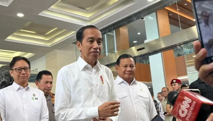 Jokowi Sebut Pertemuan dengan Surya Paloh Hanya Pertemuan Biasa