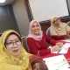Anggota DPRK Banda Aceh Kasumi Sulaiman foto bersama dengan anggota DPRK Banda Aceh lainnya, di Banda Aceh, Beberapa waktu lalu. FOTO/ HUMAS DPRK BANDA ACEH