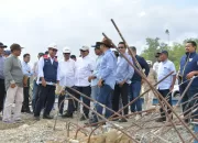 Tinjau Sejumlah Lokasi Pelaksanaan Tol Sibanceh, Pj Gubernur Optimis Agustus Selesai