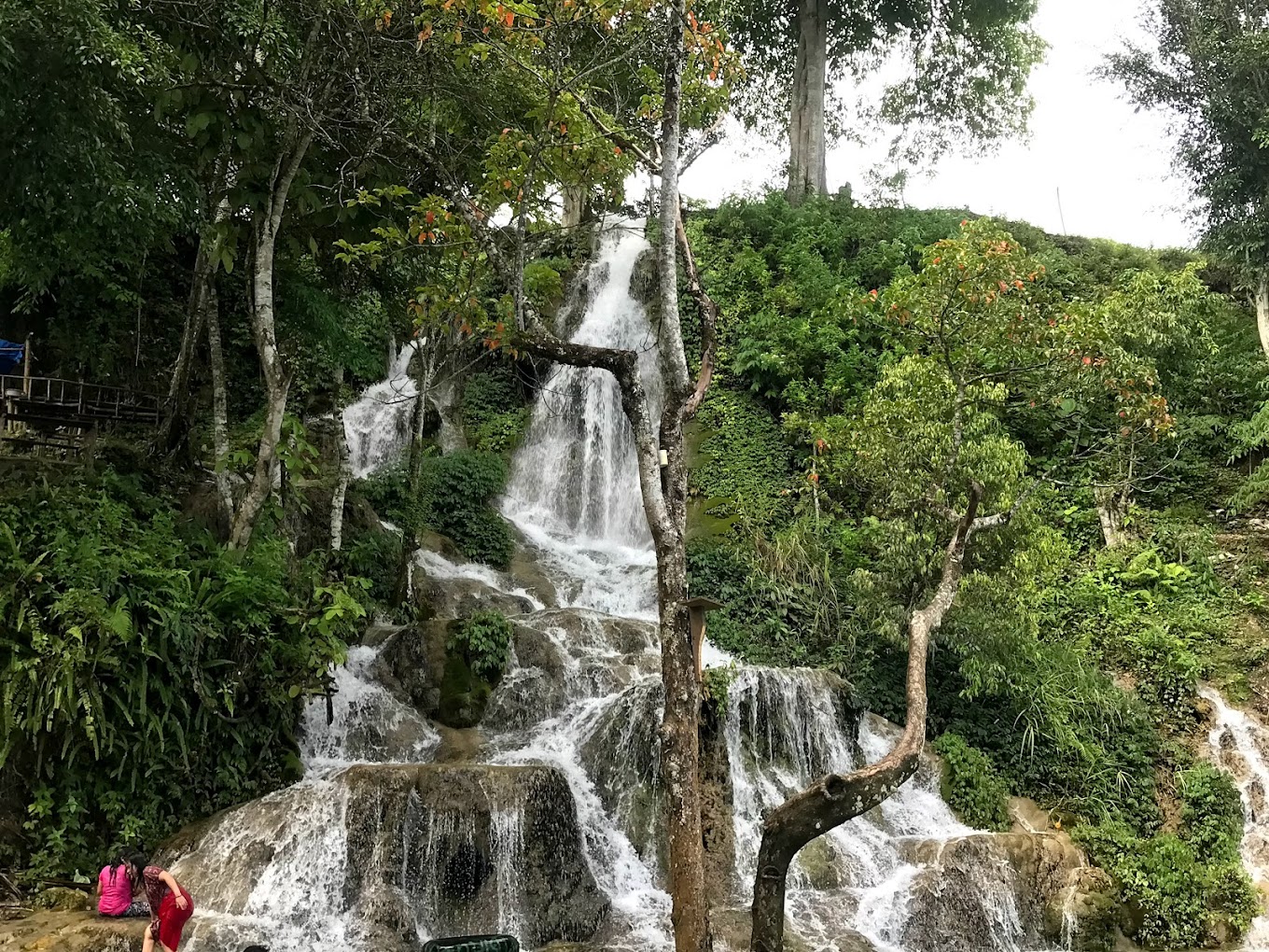 Pesona Air Terjun Kolam Biru Rerebe: Surga Tersembunyi di Gayo Lues