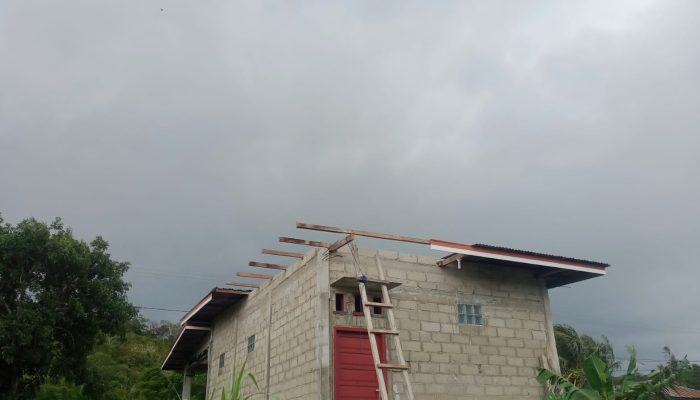 Badai Melanda Pulo Aceh: Atap Bangunan Terbang Puluhan Meter