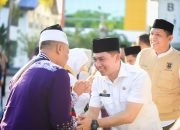 Sekda Banda Aceh Lepas 13 JCH yang Tergabung dalam Kloter 8