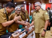 Pj Gubernur Desak Kabupaten Kota Salurkan Dana Hibah Pilkada Segera Diselesaikan