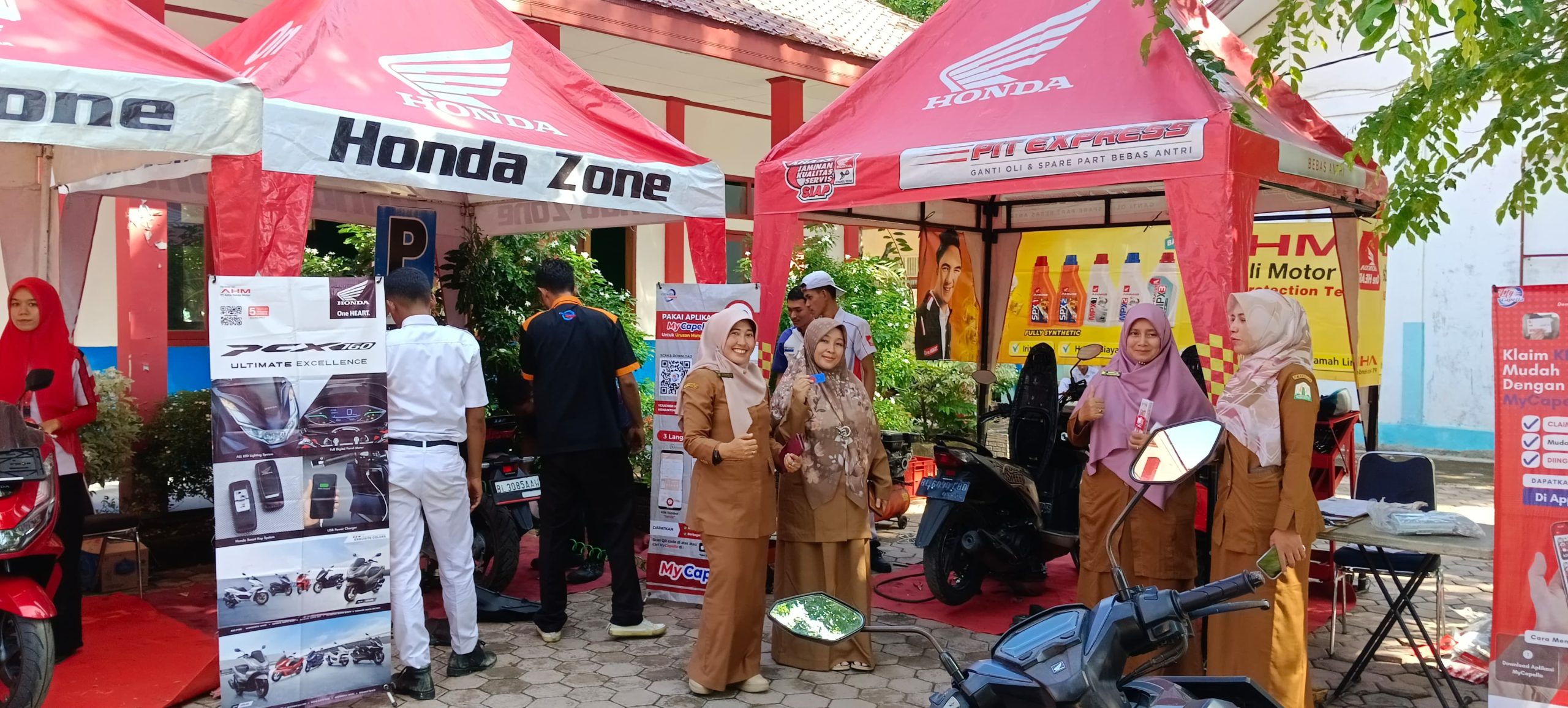 suasana service honda di SMK 1 Banda Aceh