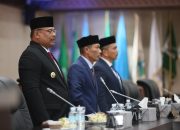 Pj Gubernur Safrizal Hadiri Paripurna Penetapan Pimpinan DPRA Periode 2024-2029