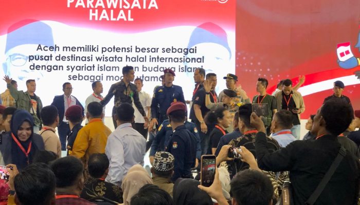 Debat Ketiga Pilgub Aceh Ricuh, Paslon 01 Diduga Gunakan Alat Perekam