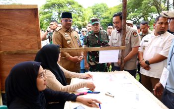 Penjabat Gubernur Aceh Dr H Safrizal ZA M.Si, bersama Unsur Forkopimda Aceh, meninjau TPS Pemilihan Kepala Daerah (Pilkada) Lansung, di SMAN 4 Kota Banda Aceh, Rabu, 27/11/2024
