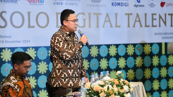 Wamenkomdigi Angga Raka Prabowo