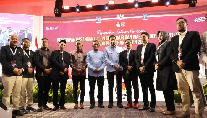 Mualem – Dek Fadh Ditetapkan Sebagai Gubernur dan Wakil Gubernur Aceh Terpilih