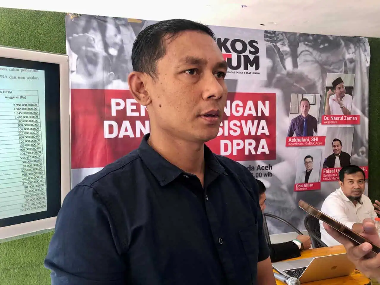 Koordinator Gerakan Anti Korupsi (GeRAK) Aceh, Askhalani [Foto/Fira]
