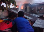 Breaking News : Jelang Ramadhan, Dua Unit Rumah di Jalan Seulawah Diamuk Api